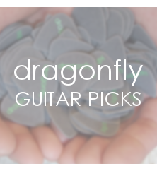 dragonfly ドラゴンフライのロゴ入りポリアセタール素材のギターピック